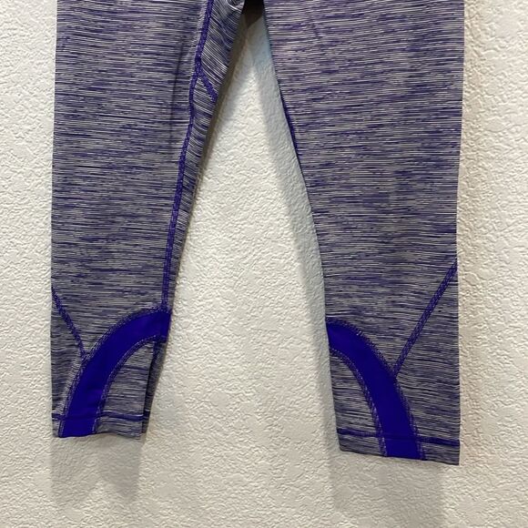 Lululemon Run: Inspire Crop II All Luxtreme in We Are From Space Brusied Berry 6 - Picture 4 of 8